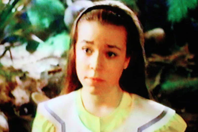 ALICE IN WONDERLAND (NBC-TVM 2/28/99) - Image 2