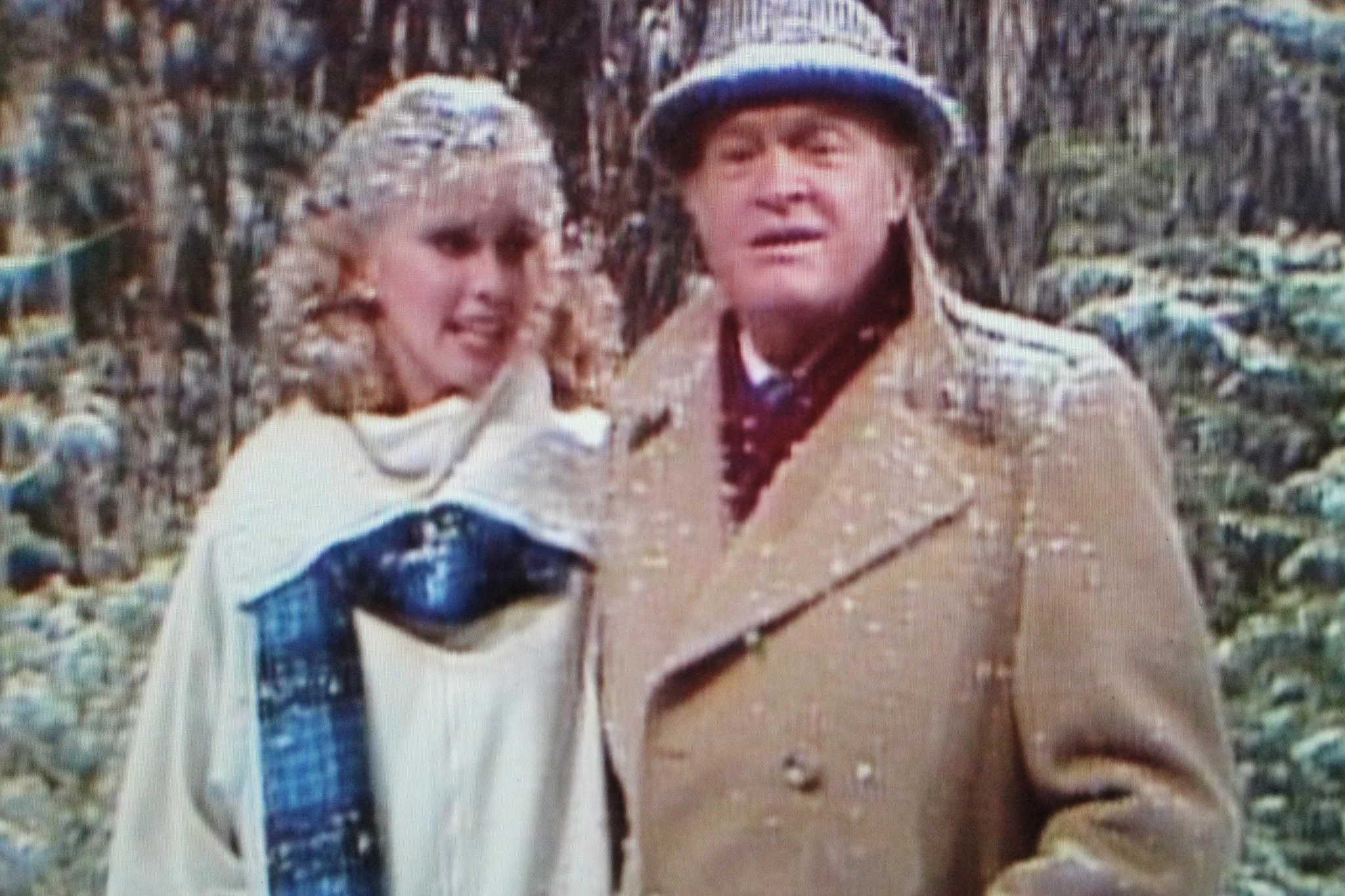 BOB HOPE ALL STAR CHRISTMAS COMEDY SPECIAL (NBC 12/15/77) - Image 12
