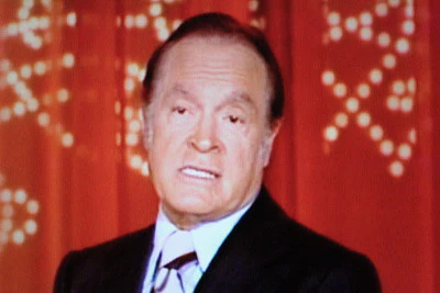 BOB HOPE ALL STAR CHRISTMAS COMEDY SPECIAL (NBC 12/15/77) - Image 2