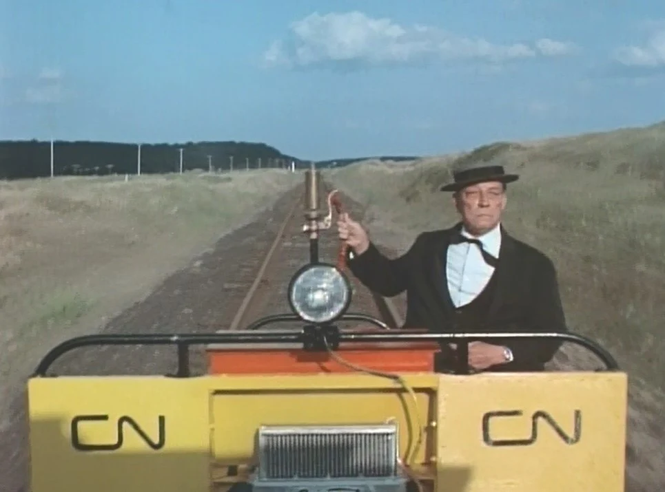 BUSTER KEATON RIDES AGAIN / THE RAILRODDER (1965) - Image 11