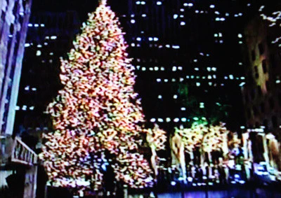 CHRISTMAS IN ROCKEFELLER CENTER (NBC 12/1/99) - Image 10