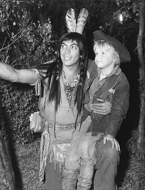 DANIEL BOONE - THE COMPLETE SERIES (NBC 1964-1970) Retail Quality!!! Fess Parker, Ed Ames, Patricia Blair, Darby Hinton, Veronica Cartwright, Albert Salmi, Dallas McKennon - Image 7