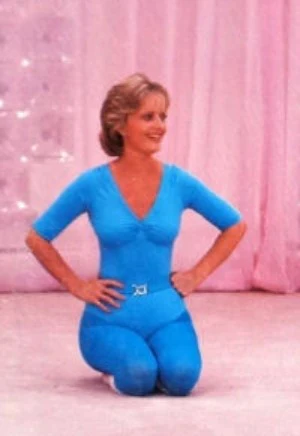 DEBBIE REYNOLDS: DO IT DEBBIE'S WAY (1983) Debbie Reynolds, Teri Garr, Florence Henderson, Rose Marie, Virginia Mayo, Terry Moore, Dionne Warwick, Shelley Winters, Pat Van Patten - Image 9