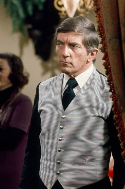 DEVIL'S DAUGHTER, THE (ABC-TVM 1/9/73) Belinda Montgomery, Shelley Winters, Joseph Cotten, Robert Foxworthy, Diane Ladd, Jonathan Frid, Abe Vigoda, Martha Scott, Lucille Benson - Image 5
