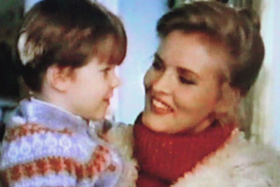 IVANA TRUMP'S: FOR LOVE ALONE (CBS-TVM 1/7/96) - Image 8