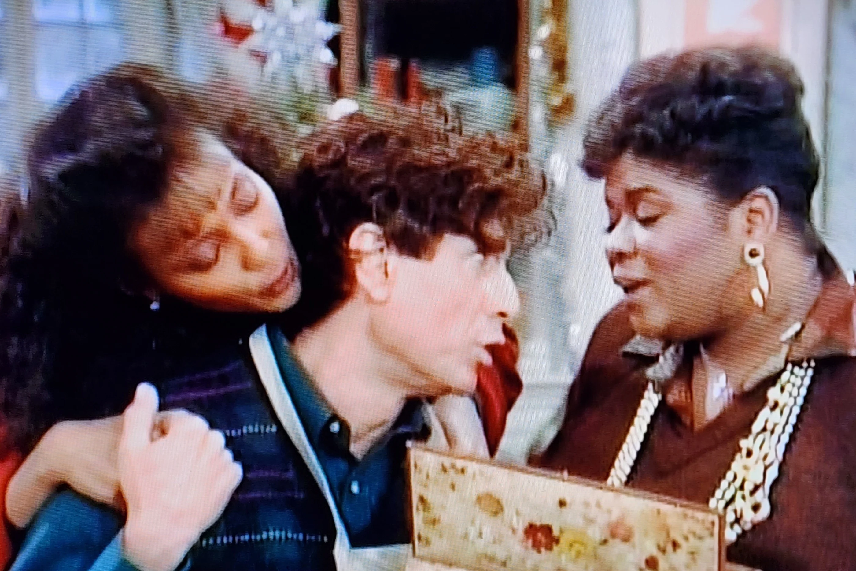 GIMME A BREAK! - THE 4 CHRISTMAS EPISODES (NBC 1983-1986) Nell Carter, Joey Lawrence, Telma Hopkins, Dolph Sweet, Kari Michaelsen, Lauri Hendler, Lara Jill Miller, Howard Morton, John Hoyt, Matthew Lawrence, Rosie O'Donnell, Paul Sand - Image 8