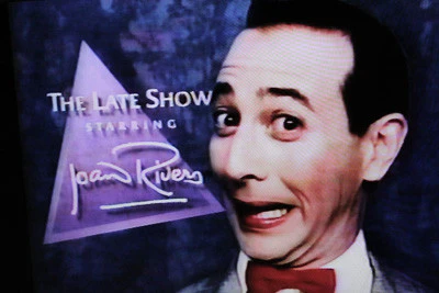 LATE SHOW STARRING JOAN RIVERS - EPISODE 128 (FOX 4/20/87) Guest host: Pee Wee Herman (Paul Reubens), Suzanne Somers, Frankie Avalon, Howard Hewett, Rae Dawn Chong - Image 2