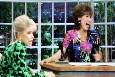 LATE SHOW STARRING JOAN RIVERS - EPISODE 145 (FOX 5/13/87) Betty Ford, Michele Lee, The Psychedelic Furs, Pat Cooper - Image 7