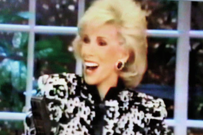 LATE SHOW STARRING JOAN RIVERS - EPISODE 15 (FOX 10/29/86) George Michael, Rita Moreno, Suzanne Somers, Tom Tryon - Image 2