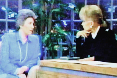 LATE SHOW STARRING JOAN RIVERS - EPISODE 24 (FOX 11/11/86) Tom Jones, Michele Lee, Klaus Maria Brandauer, Eleanor Smeal - Image 9