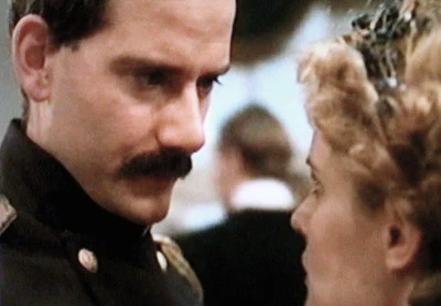 LOVE LETTER, THE (CBS-TVM 11/28/99) Campbell Scott, Jennifer Jason Leigh, David Dukes, Estelle Parsons, Daphne Ashbrook - Image 12