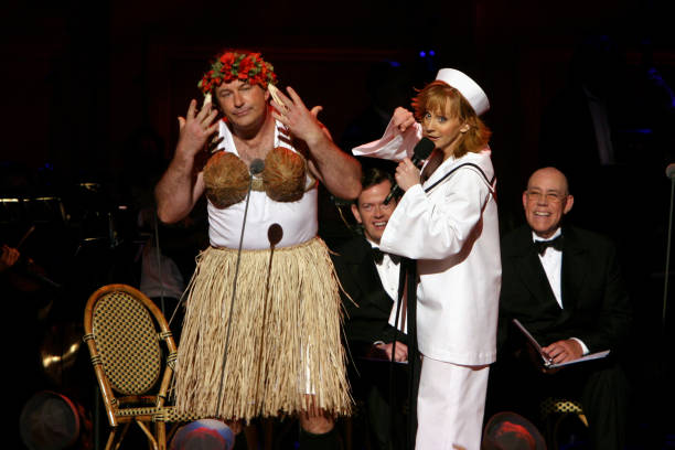 RODGERS & HAMMERSTEINS'S SOUTH PACIFIC: IN CONCERT FROM CARNEGIE HALL (PBS 2006) Reba McEntire, Brian Stokes Mitchell, Alec Baldwin, John Schuck, Lillias White - Image 5