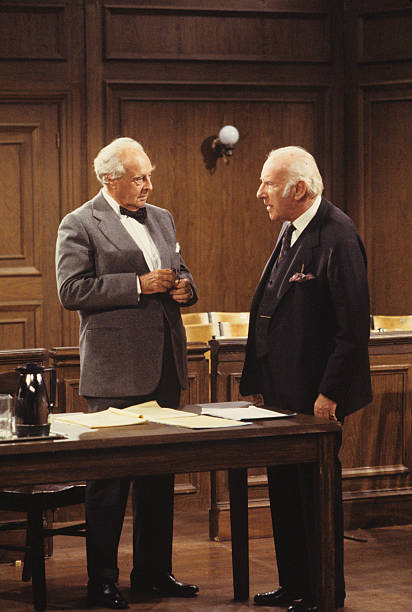 PAPER CHASE, THE (CBS 1978-79/SHOWTIME 1983-86) VERY RARE!!! + EXCLUSIVE BONUS!!! John Houseman, James Stephens, Tom Fitzsimmons, James Keane, Betty Harford, Jane Kaczmarek, Lainie Kazan, Diana Douglas, Michael Tucci, Robert Ginty, Peter Nelson - Image 6