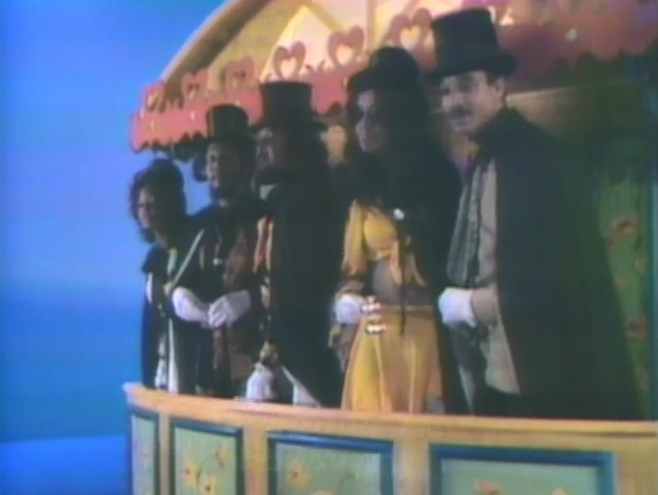 5TH DIMENSION TRAVELLING SUNSHINE SHOW, THE (ABC 8/17/71) Marilyn McCoo, Billy Davis Jr., Ron Townson, Florence LaRue Gordon, LaMonte McLemore, Dionne Warwick, Merle Haggard, The Carpenters - Image 11