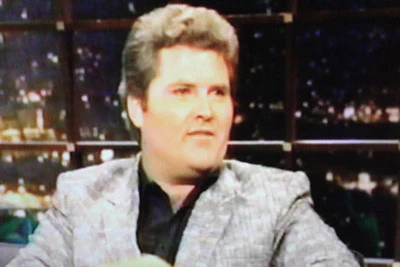 LATE SHOW, THE (FOX 9/2/87) Guest Host: Jonathon Brandmeier, Michael Talbott, Nicolette Sheridan, The Yellowjackets, Joel Brandon - Image 3