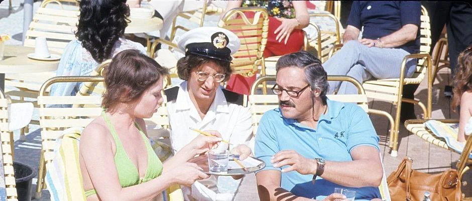 LOVE BOAT, THE - THE PILOT MOVIE (ABC-TVM 9/17/76) VERY RARE!!! Florence Henderson, Don Adams, Gabe Kaplan, Dick Van Patten, Harvey Korman, Cloris Leachman, Tom Bosley, Hal Linden, Karen Valentine, Jimmy Baio, Beverly Sanders, Laurette Spang - Image 9