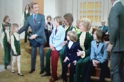 THIS IS YOUR LIFE: SHIRLEY JONES (SYN 4/29/71) Raloh Edwards, Shirley Jones, David Cassidy, Jack Cassidy, Susan Dey, Richard Rogers, Danny Bonaduce,Jeremy Gelbwaks, Suzanne Cough Shaun Cassidy, Patrick Cassidy, Ryan Cassidy - Image 14