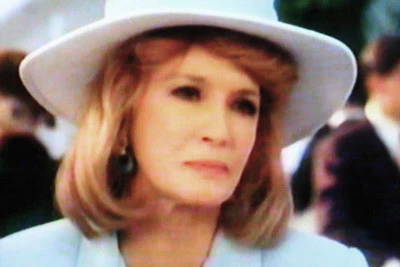 TREACHEROUS CROSSING (USA-TVM 4/8/92) - Image 5